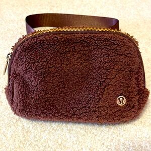 Lululemon belt bag..excellent condition.